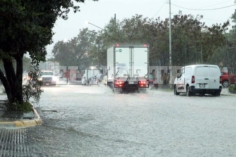 Lluvias alivian la sequía en Nuevo León, aunque generan daños en algunas zonas