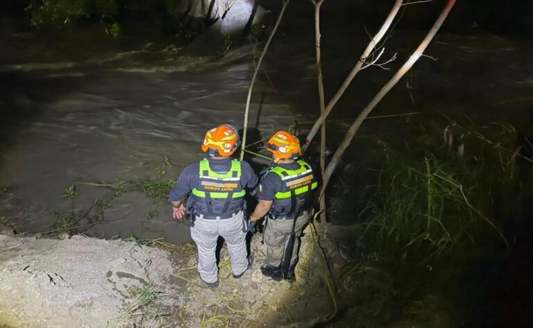 Mujer pierde la vida tras ser arrastrada por el Río La Silla en Nuevo León; rescatan a familias atrapadas