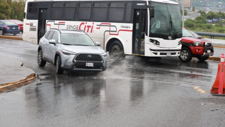 El transporte de personal se disparó 154% en Nuevo León mientras el automóvil particular domina la movilidad