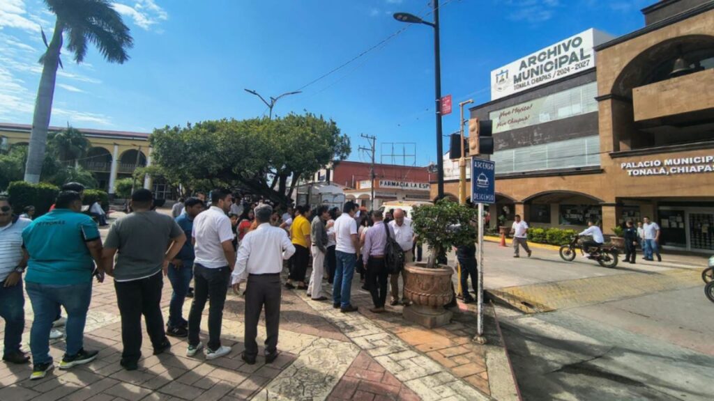 Sismo de magnitud 7.4 sacude Chiapas; emiten alerta de tsunami Mapa sísmico de Chiapas mostrando el epicentro del sismo de magnitud 7.4 en el Océano Pacífico cerca de Ciudad Hidalgo