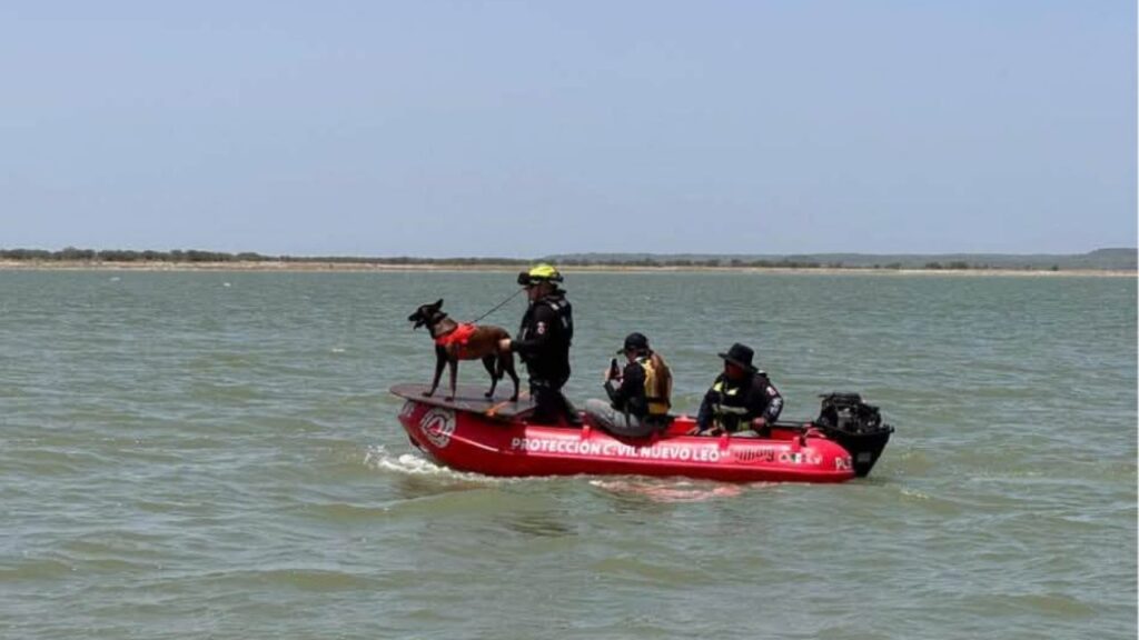 Operativo de búsqueda y rescate de Protección Civil Nuevo León en la presa El Cuchillo, municipio de China