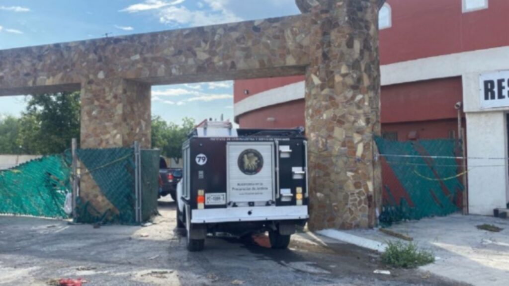 Fachada del Motel Nueva Castilla en Escobedo, Nuevo León, donde fue hallado un cuerpo en descomposición