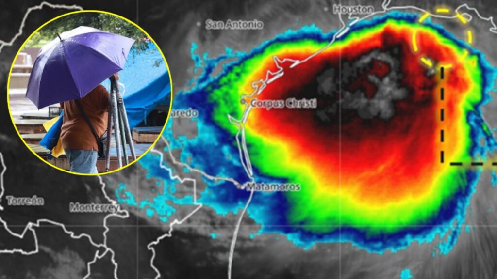 Nubes de tormenta sobre el área metropolitana de Monterrey con lluvia intensa cayendo sobre la ciudad