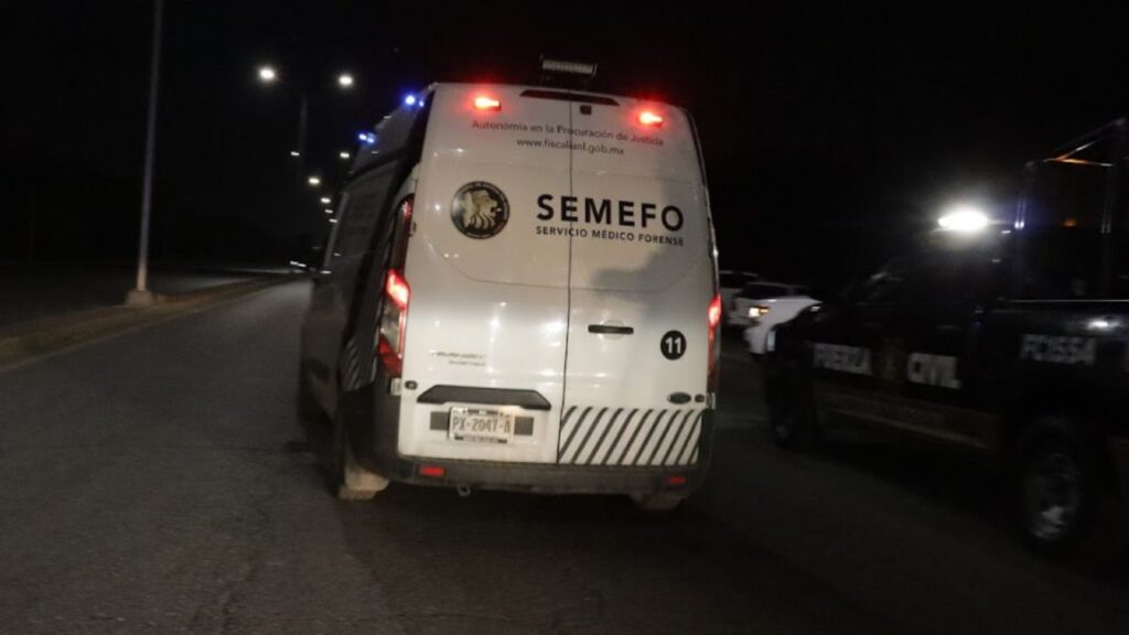 Escena del crimen en colonia Casas Reales de Apodaca donde asesinaron a joven de 23 años