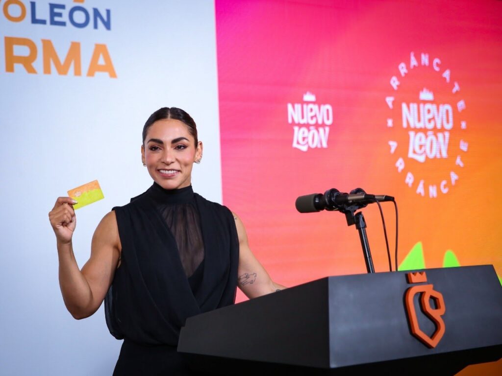 Tarjeta Arráncate por Nuevo León con descuentos en turismo local para residentes del estado