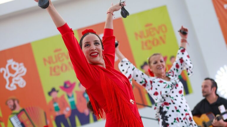 Flamenco y rock alternativo llenan el Pabellón Cultura y Tradición de Nuevo León
