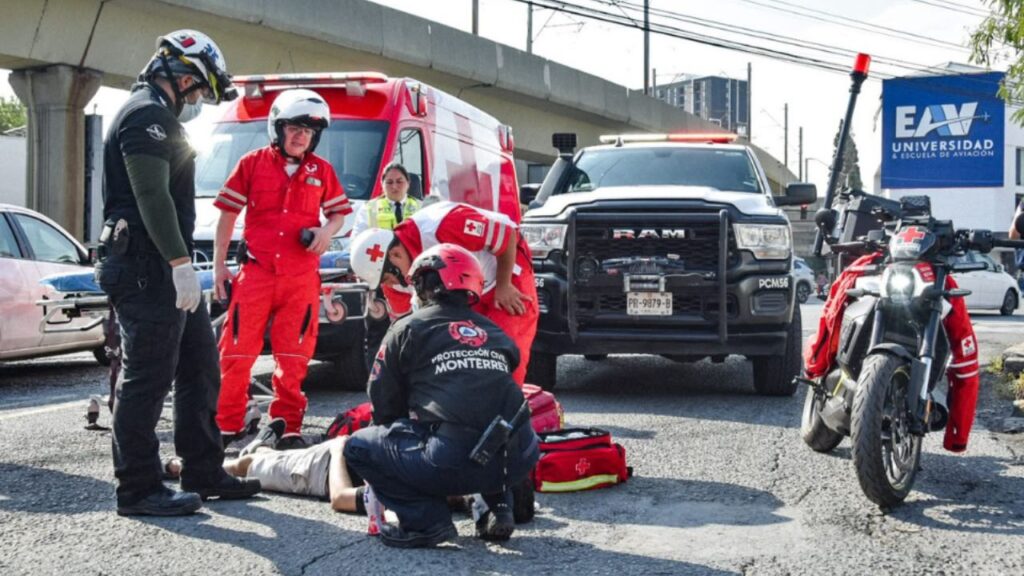 Atropello en Mitras Centro Monterrey: peatón grave tras choque | El Mundo Nuevo León Atropello en Mitras Centro deja peatón con lesiones neurológicas graves en Monterrey