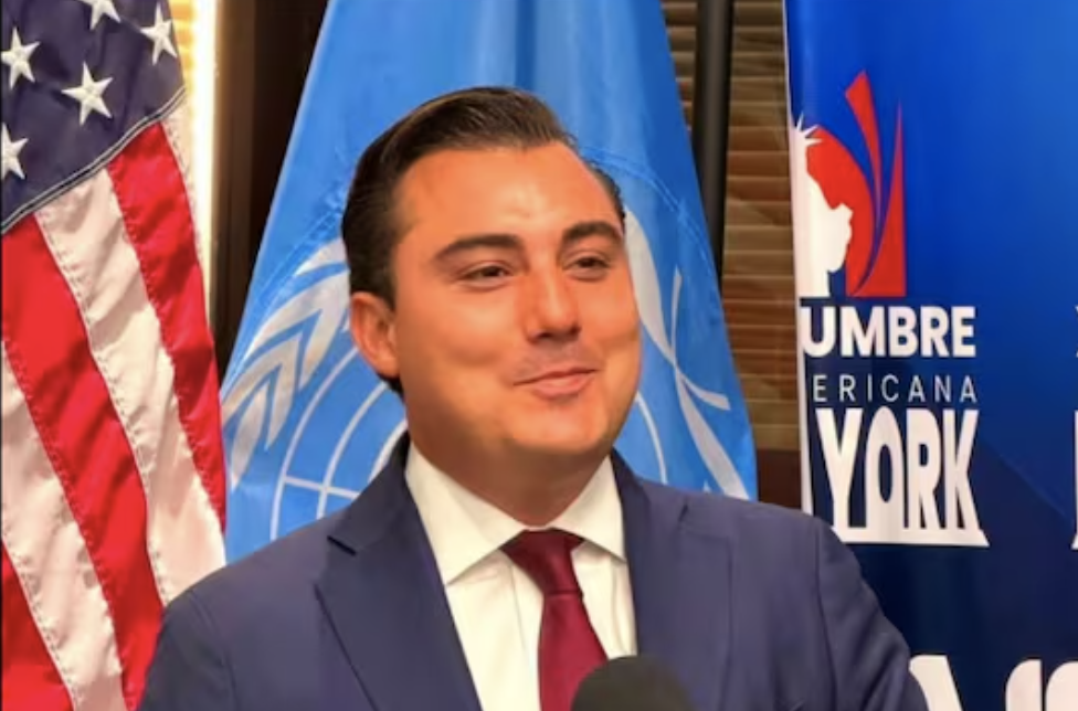 García, NL gana ‘Alcalde del Año’: primer mexicano con este premio Manuel Guerra Cavazos, presidente municipal de García, Nuevo León, recibe el Premio Internacional Alcalde del Año en la Cumbre Latinoamericana de Nueva York