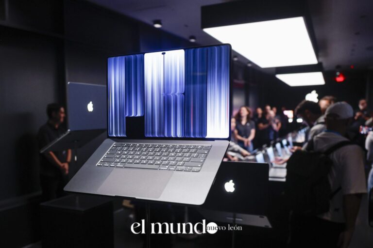 Apple presenta su primer MacBook Pro con pantalla táctil y chips M5 Pro y M5 Max