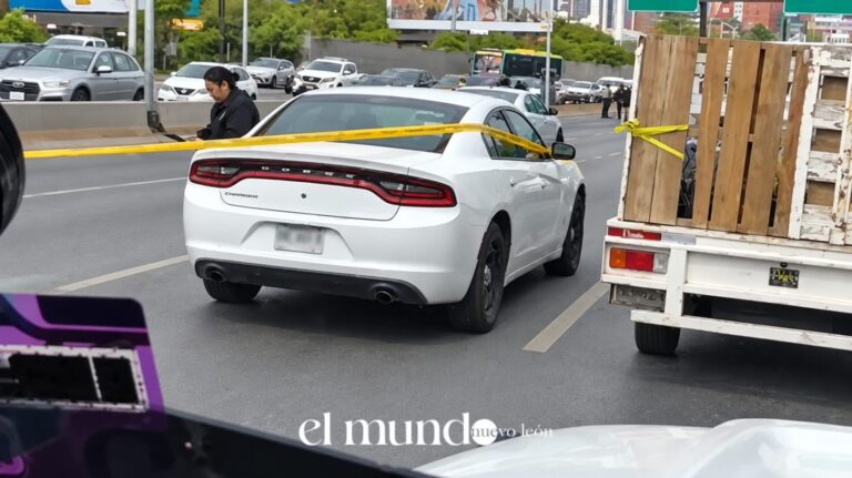 Localizan camioneta utilizada en doble homicidio de ex policías en Monterrey