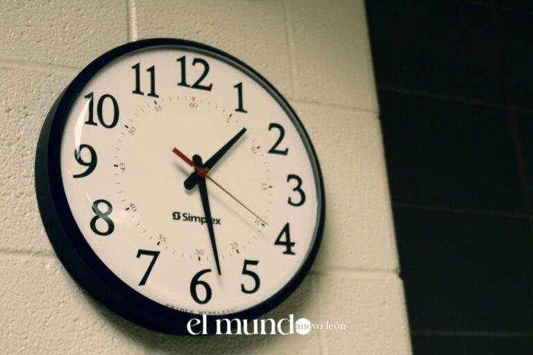 Estados Unidos retrasa sus relojes este 1 de noviembre mientras sigue pendiente la reforma al horario de verano