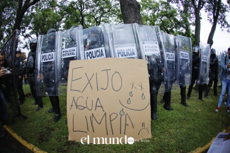 Vinculan a proceso a cuatro manifestantes por protesta contra agua contaminada en Guadalajara